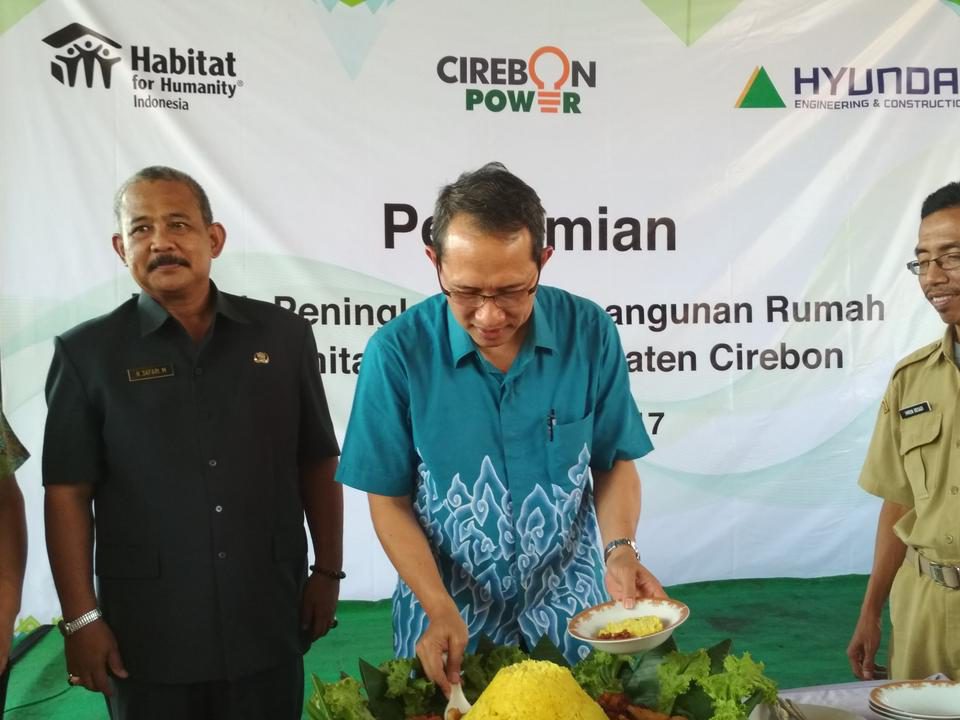 Teguh Haryono meresmikan proyek Peningkatan Pembangunan Rutilahu. Foto: (Panji Prayitno/Liputan6.com)